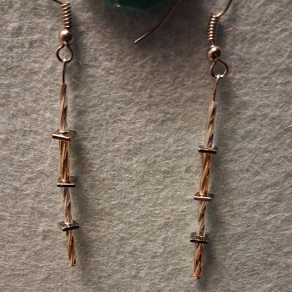 MINIMALIST EARRINGS